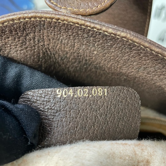 Gucci Bucket Bag (Vintage and Authentic) - Picture 13 of 16